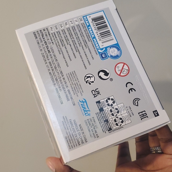 💙 Marvel Avengers THOR with Mjolnir Funko Pop #1117 Glow in the Dark - Picture 6 of 7